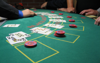 百家乐庄闲偏差的下注策略