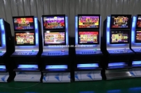 你应该在老虎机上下大注吗？